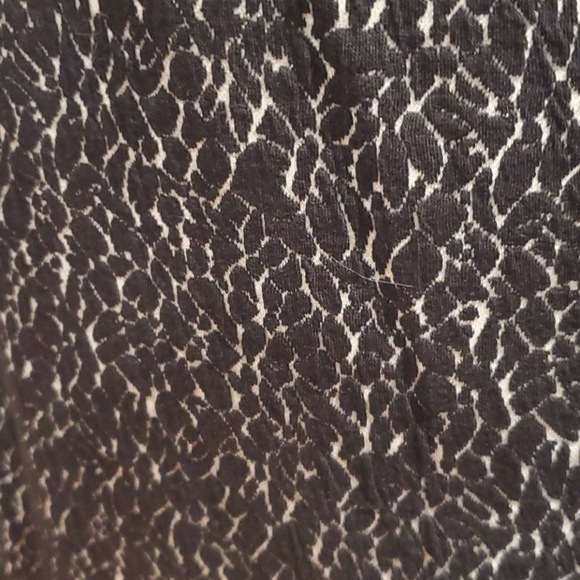 BNWOT knit skirt - Picture 2 of 3